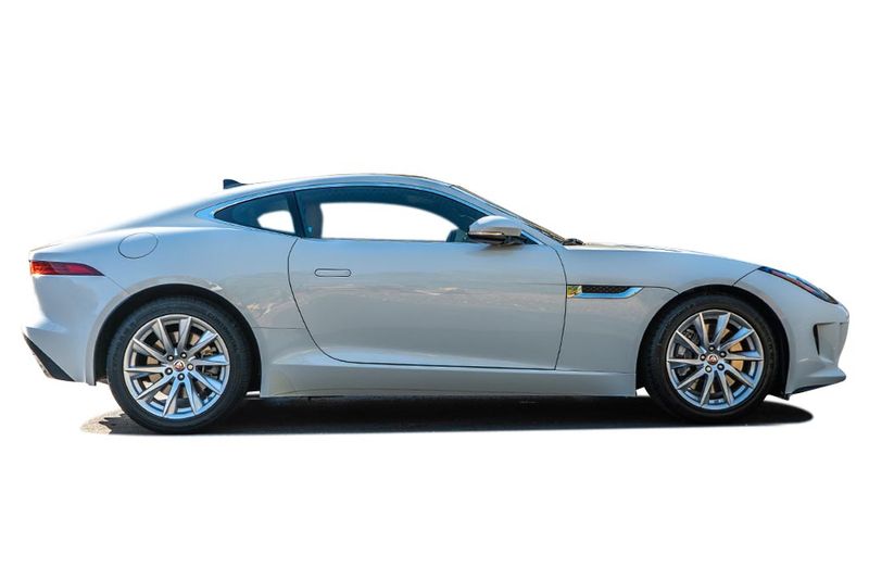 An incredible side shot photo of aJaguar F-Type that you should buy.