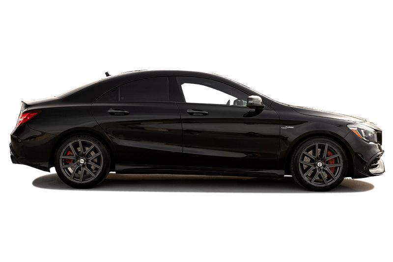 An incredible side shot photo of aMercedes-Benz CLA that you should buy.