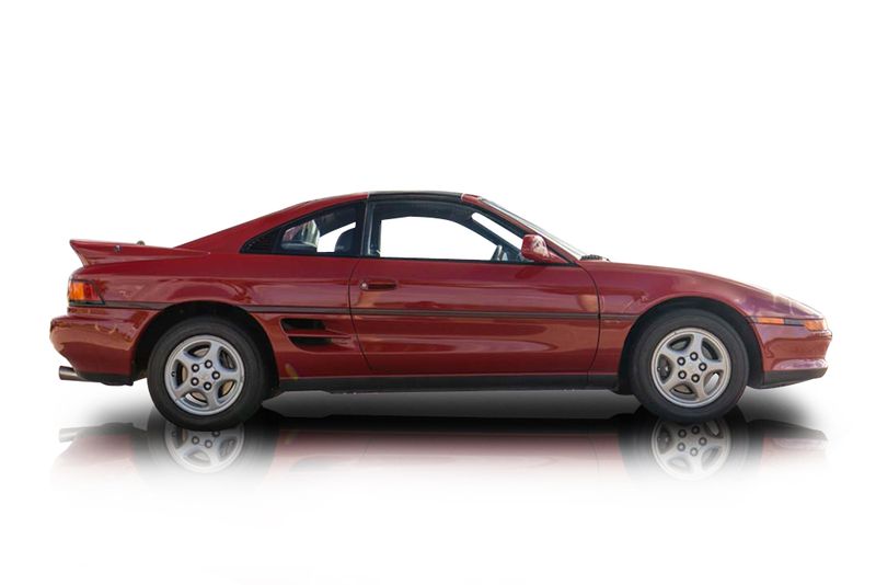 An incredible side shot photo of aToyota MR2 that you should buy.