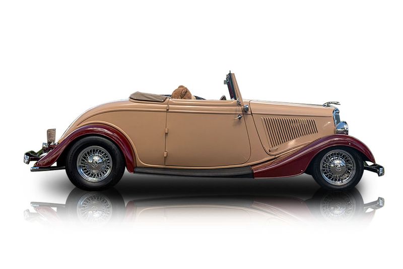 An incredible side shot photo of aFord Cabriolet that you should buy.