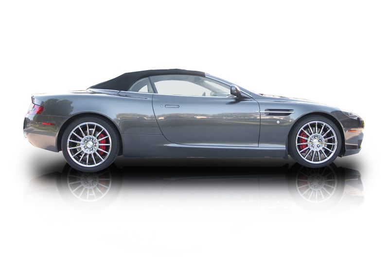 An incredible side shot photo of aAston Martin DB9 that you should buy.
