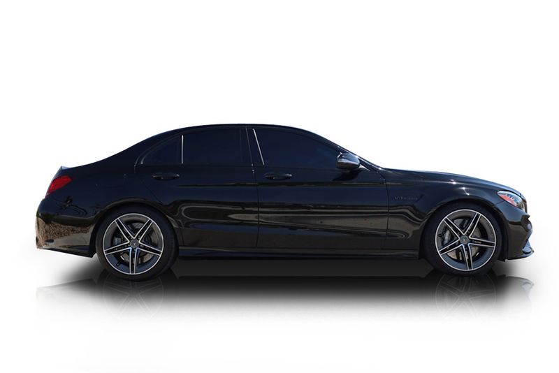 An incredible side shot photo of aMercedes-Benz C300 that you should buy.