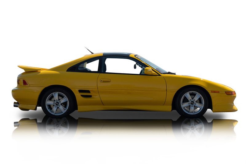 An incredible side shot photo of aToyota MR2 that you should buy.