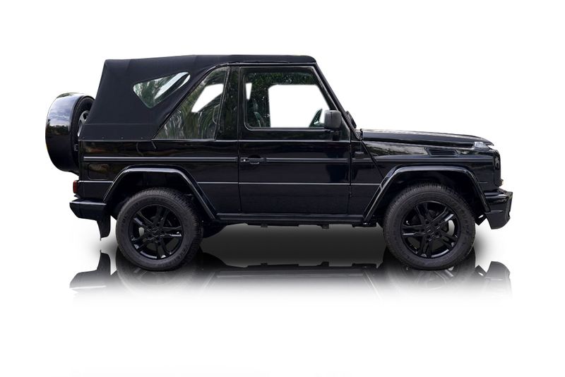 An incredible side shot photo of aMercedes-Benz 300GD that you should buy.