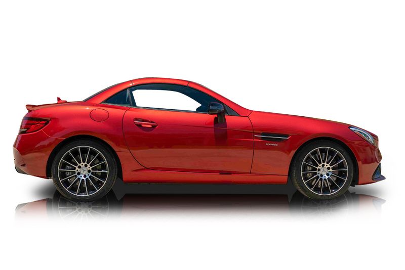 An incredible side shot photo of aMercedes-Benz SLC43 AMG that you should buy.