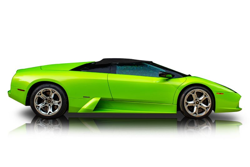 An incredible side shot photo of aLamborghini Murcielago that you should buy.