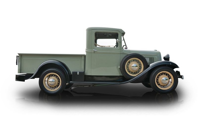 An incredible side shot photo of aFord Model B that you should buy.