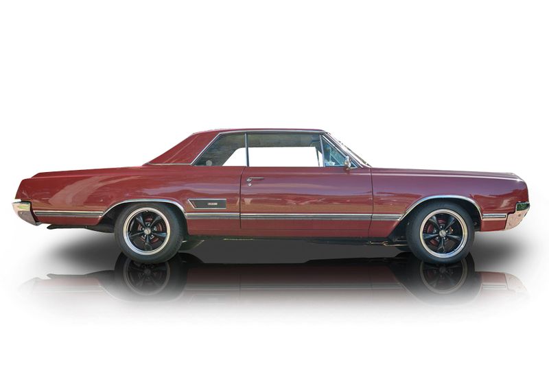 An incredible side shot photo of aOldsmobile Cutlass that you should buy.