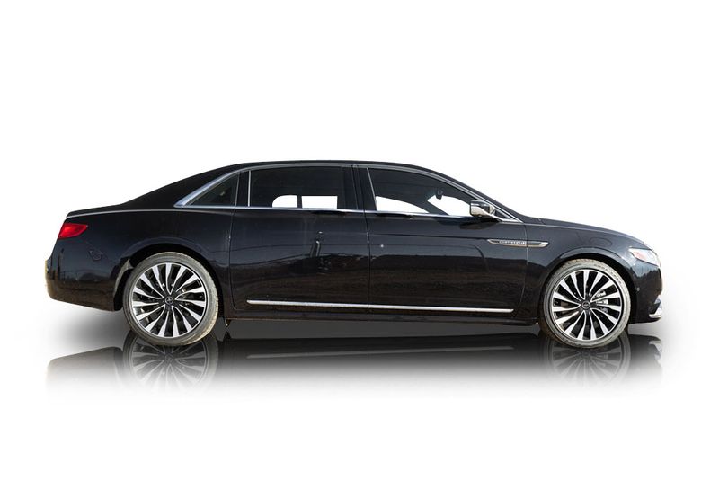An incredible side shot photo of aLincoln Continental that you should buy.