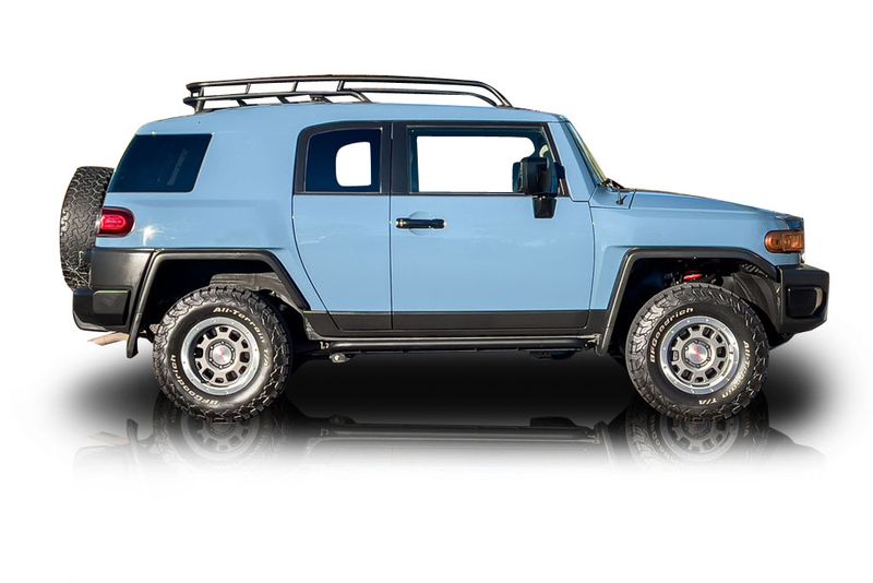An incredible side shot photo of aToyota FJ Cruiser that you should buy.