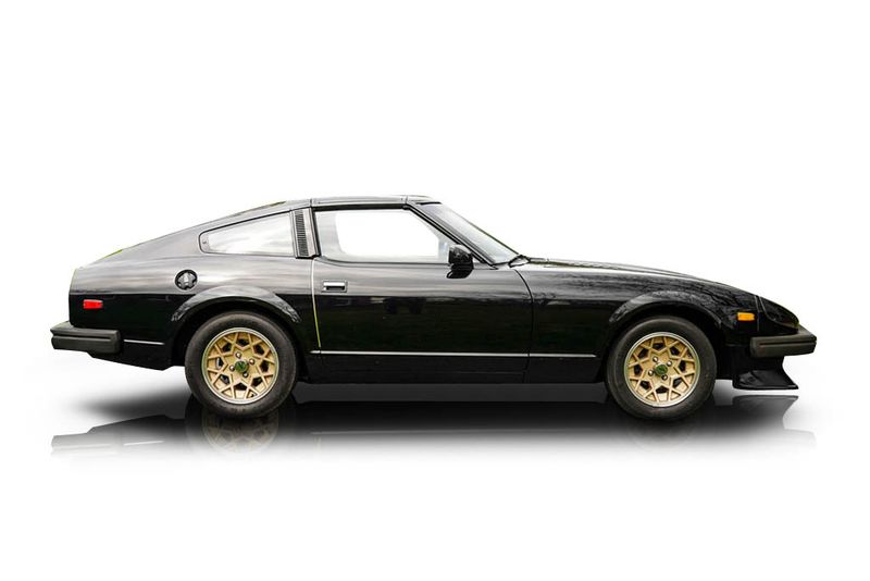 An incredible side shot photo of aDatsun 280ZX that you should buy.