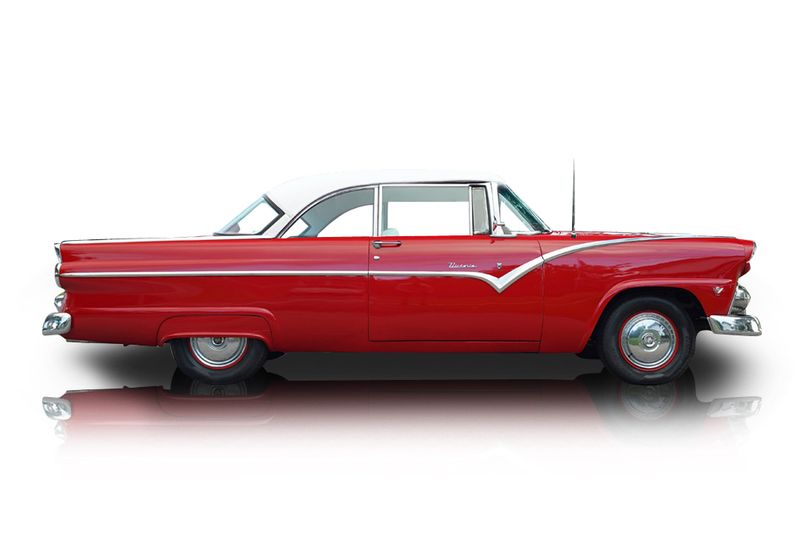 An incredible side shot photo of aFord Fairlane that you should buy.
