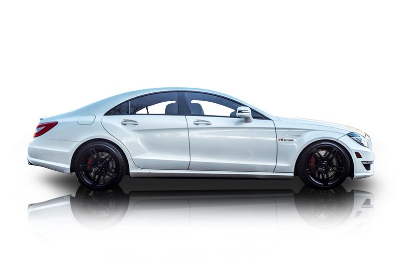 An incredible side shot photo of aMercedes-Benz CLS63 AMG that you should buy.