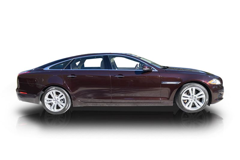 An incredible side shot photo of aJaguar XJ that you should buy.