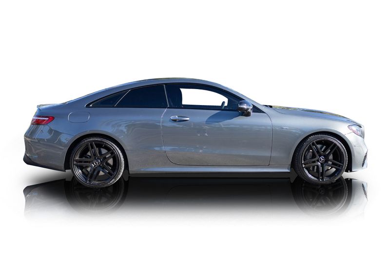 An incredible side shot photo of aMercedes-Benz E53 AMG that you should buy.