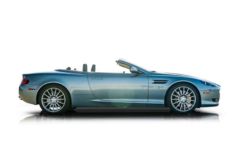 An incredible side shot photo of aAston Martin DB9 that you should buy.