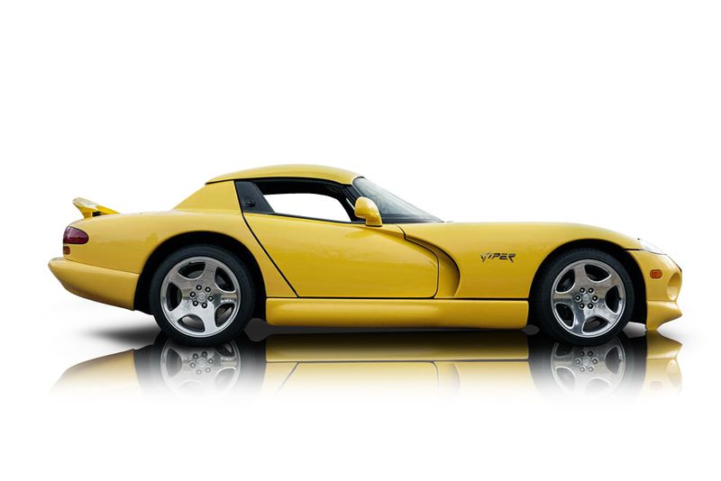 An incredible side shot photo of aDodge Viper that you should buy.