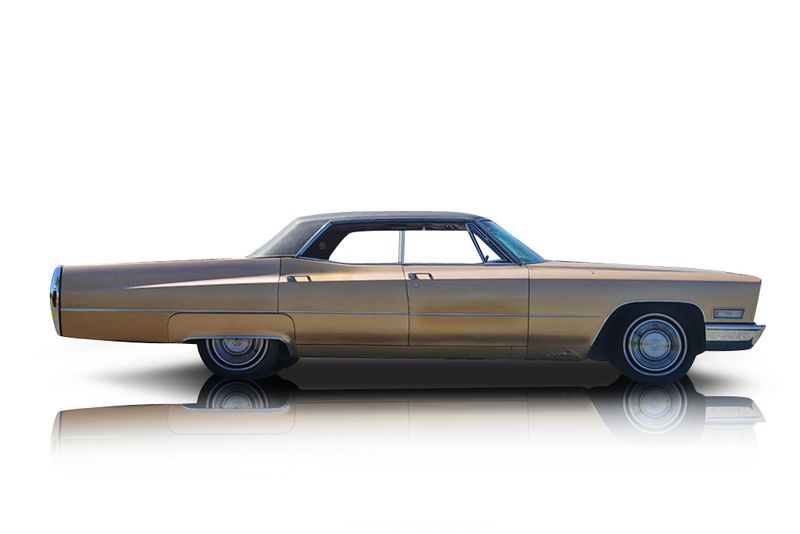 An incredible side shot photo of aCadillac DeVille that you should buy.