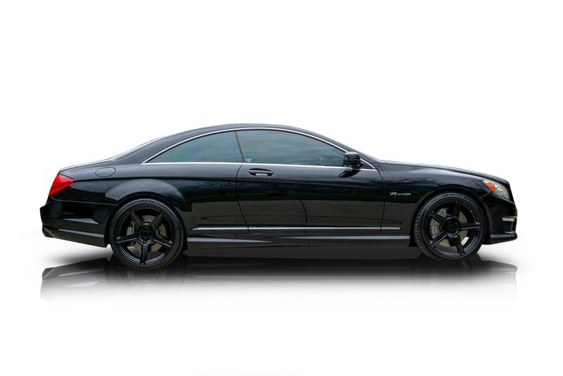 An incredible side shot photo of aMercedes-Benz CL63 AMG that you should buy.