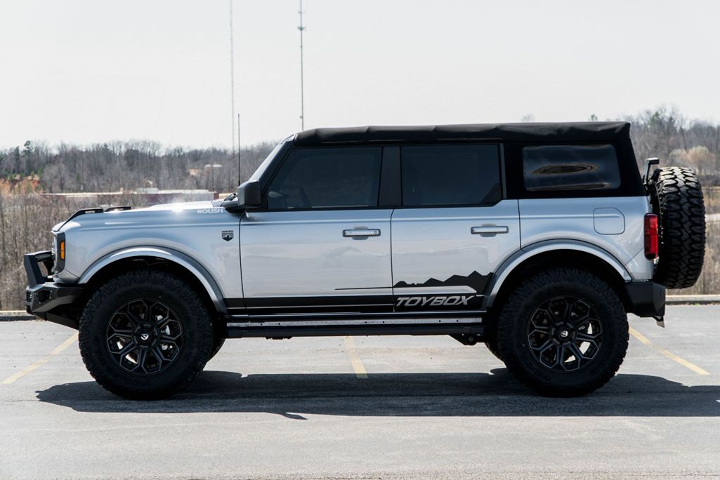 2021 Ford Bronco Advanced 4x4 Big Bend with Sasquatch Package/Upgrades for sale