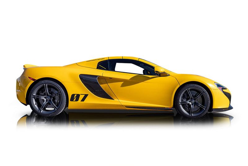 An incredible side shot photo of aMcLaren 650S that you should buy.