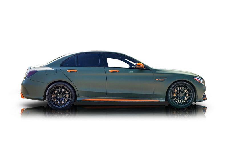 An incredible side shot photo of aMercedes-Benz C63 AMG S that you should buy.