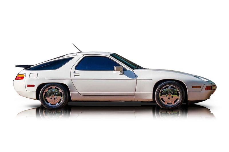 An incredible side shot photo of aPorsche 928 that you should buy.