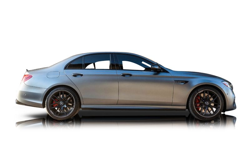 An incredible side shot photo of aMercedes-Benz E63 AMG that you should buy.