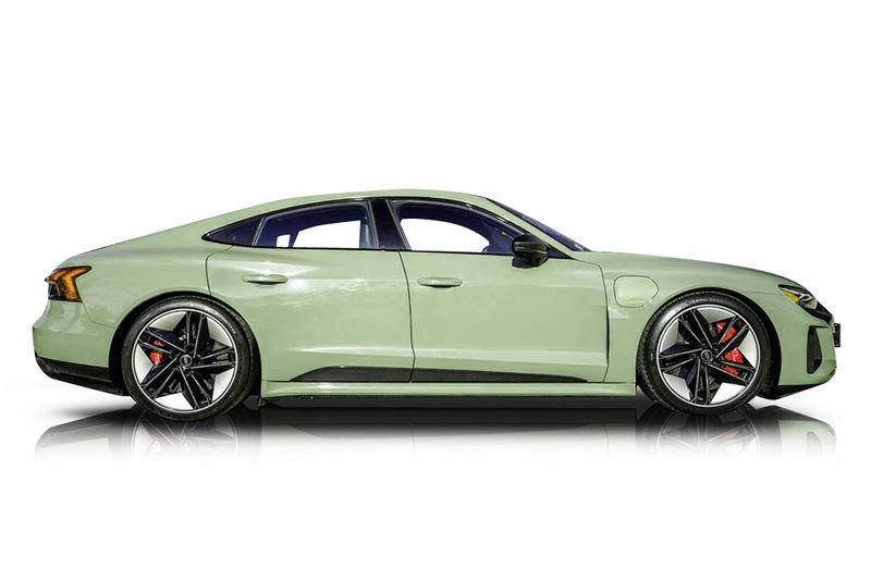 An incredible side shot photo of aAudi RS E-Tron GT that you should buy.