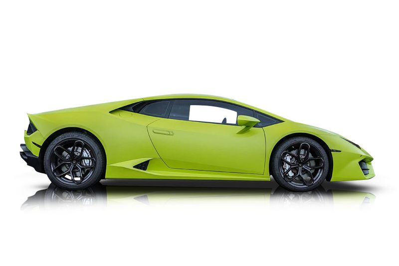 An incredible side shot photo of aLamborghini Huracan that you should buy.