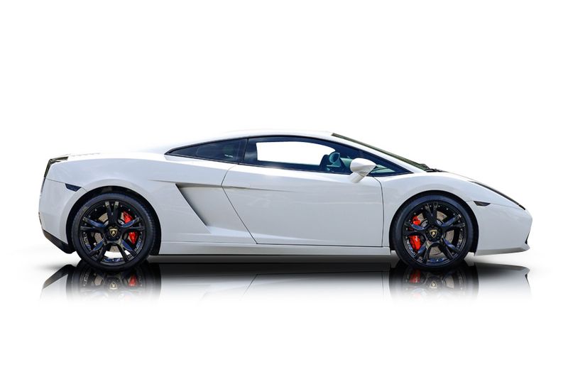 An incredible side shot photo of aLamborghini Gallardo that you should buy.