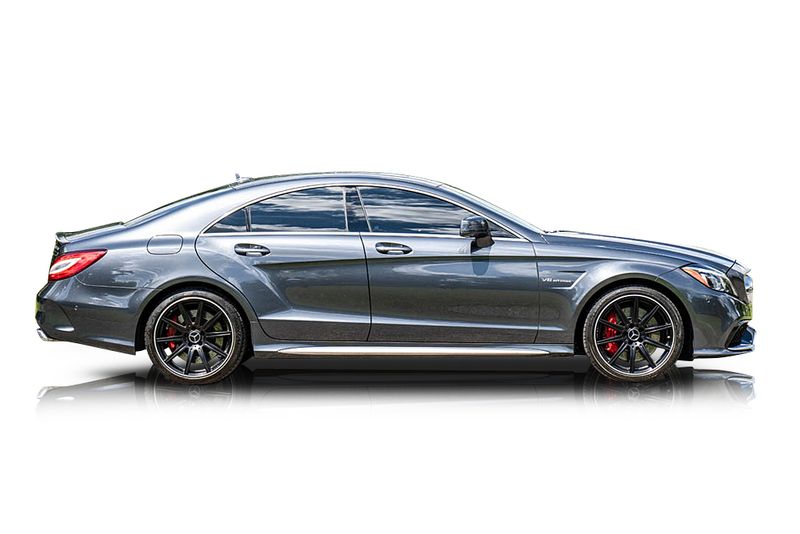 An incredible side shot photo of aMercedes-Benz CLS63 AMG that you should buy.