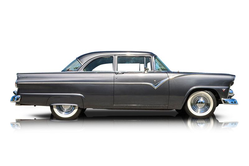 An incredible side shot photo of aFord Fairlane that you should buy.