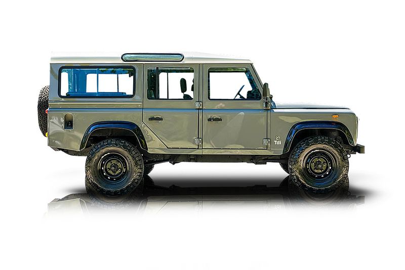 An incredible side shot photo of aLand Rover Defender 110 that you should buy.
