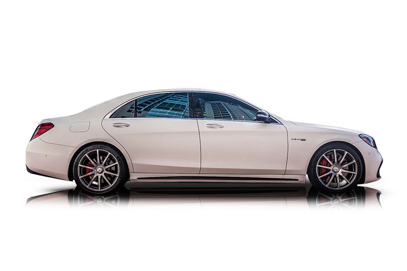 An incredible side shot photo of aMercedes-Benz S63 AMG that you should buy.