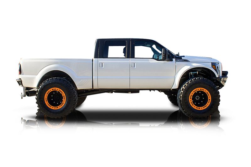 An incredible side shot photo of aFord F-350 that you should buy.