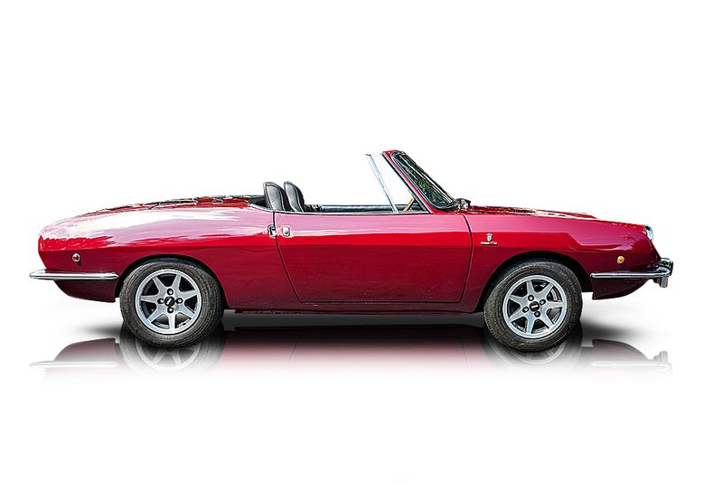 An incredible side shot photo of aFiat 850 that you should buy.