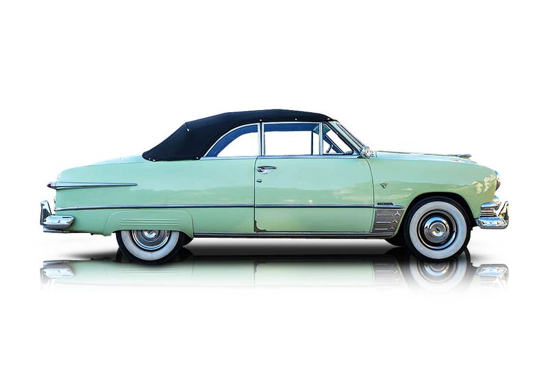 An incredible side shot photo of aFord Deluxe that you should buy.