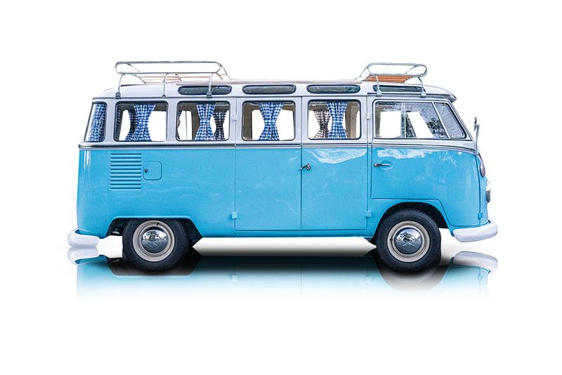 An incredible side shot photo of aVolkswagen Bus that you should buy.