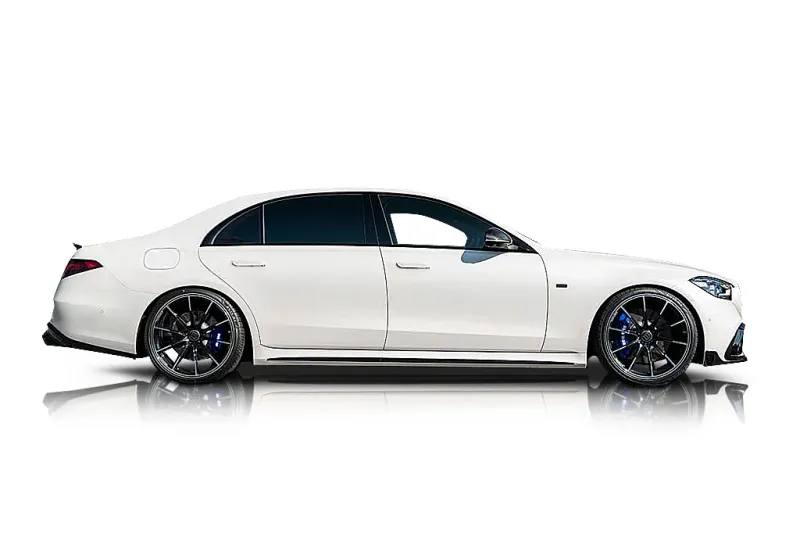 An incredible side shot photo of aMercedes-Benz S580 that you should buy.