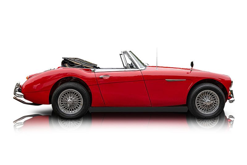 An incredible side shot photo of aAustin Healey 3000 that you should buy.