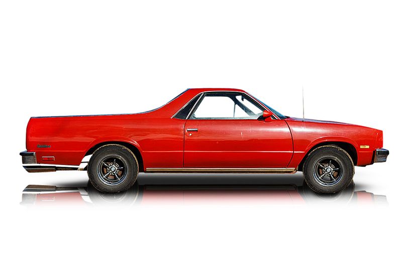 An incredible side shot photo of aGMC Caballero that you should buy.