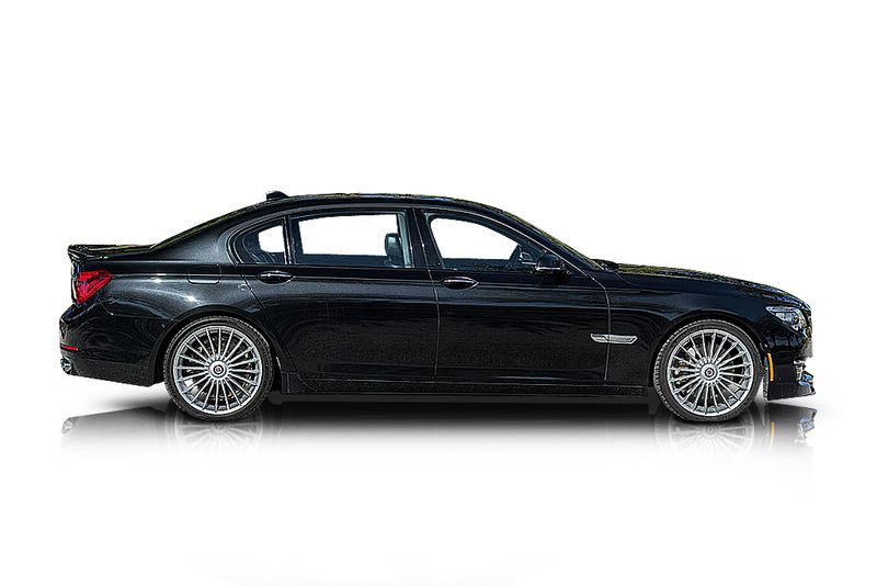 An incredible side shot photo of aBMW Alpina B7 that you should buy.