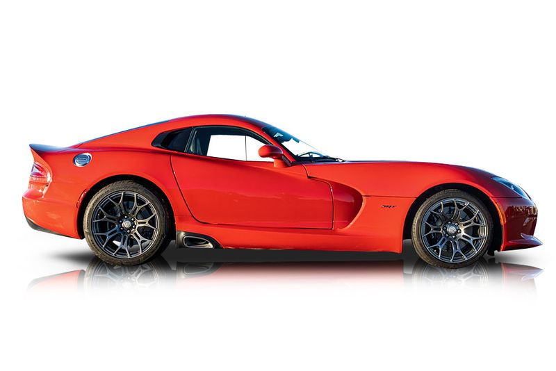 An incredible side shot photo of aDodge Viper that you should buy.