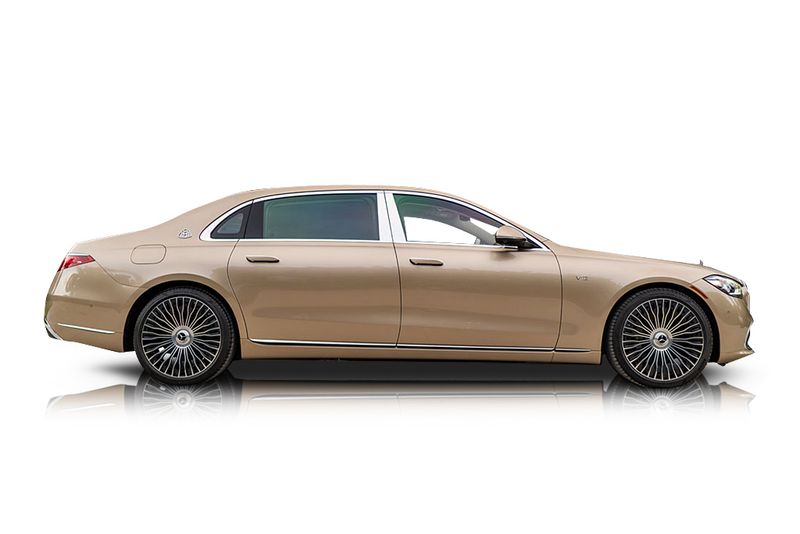 An incredible side shot photo of aMercedes-Benz Maybach S680 that you should buy.