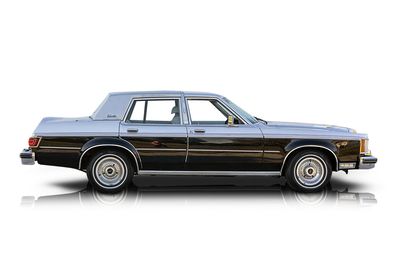 Passenger side photo of 1980 Lincoln Versailles