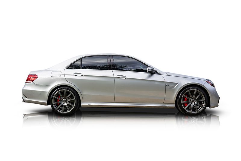 An incredible side shot photo of aMercedes-Benz E63 AMG S that you should buy.
