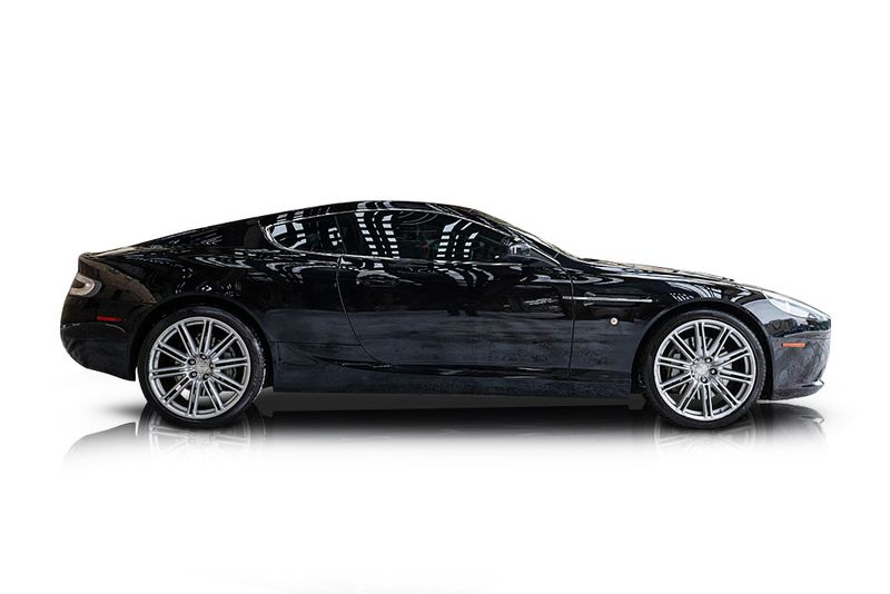 An incredible side shot photo of aAston Martin DB9 that you should buy.