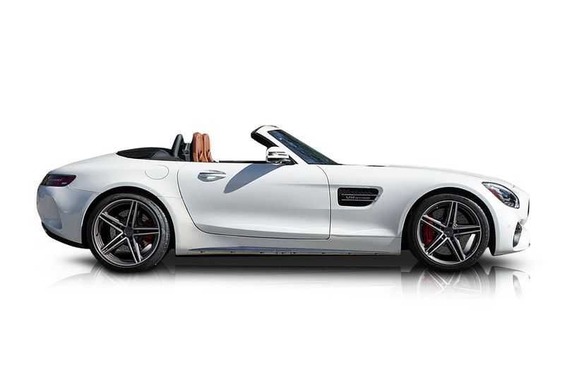 An incredible side shot photo of aMercedes-Benz AMG GT that you should buy.