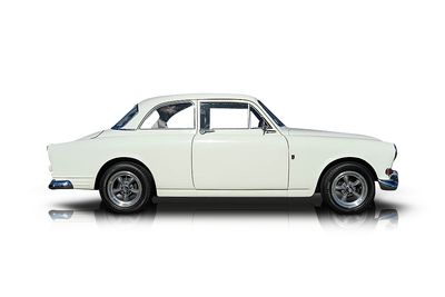 Passenger side photo of 1967 Volvo 122 S